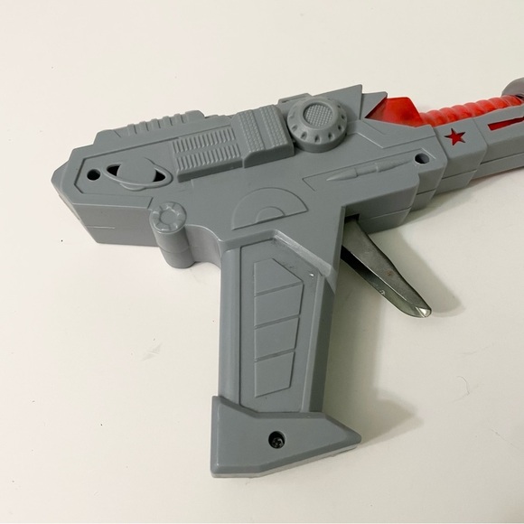 Vintage Space Friction Powered Sparking Sounds Toy Gun - Picture 7 of 11